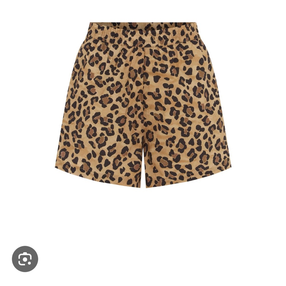 ITS NOW COOL LEOPARD SHORTS